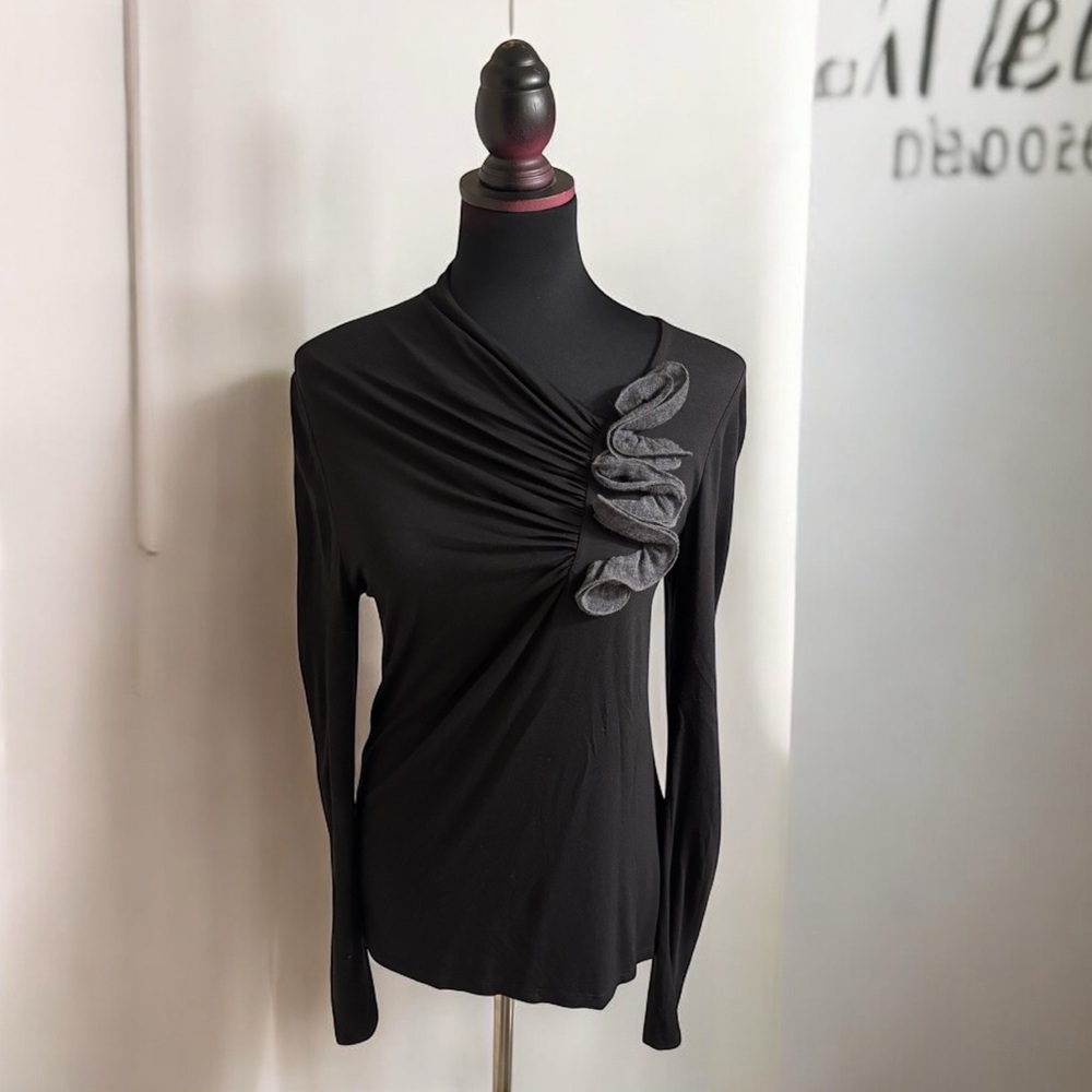 Peruzzi Elegant Rosette Rouching RuffleTop